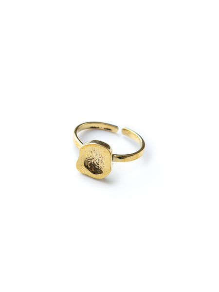 Kamalia sand-casted Ring
